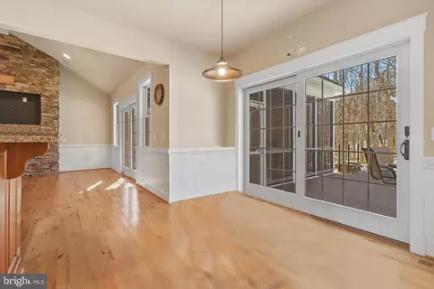 Entry Way - 2912 Charles St, Fallston, MD 21047 photo 5 of 9