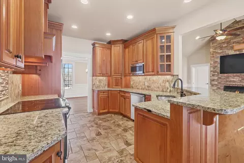 Kitchen - 2912 Charles St, Fallston, MD 21047 photo 3 of 7