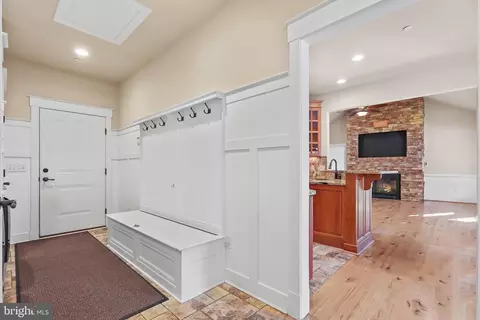 Entry Way - 2912 Charles St, Fallston, MD 21047 photo 7 of 9