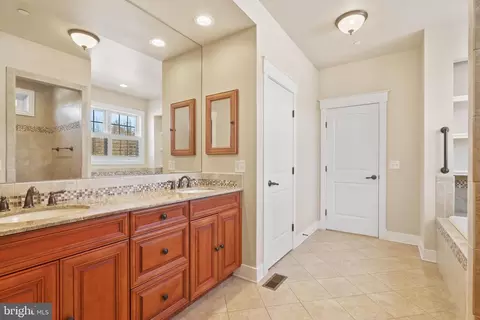 Entry Way - 2912 Charles St, Fallston, MD 21047 photo 8 of 9