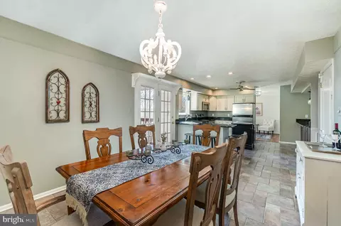 906 Deer Ct, Abingdon, MD 21009 photo 10