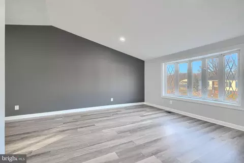748 Shore Dr, Joppa, MD 21085 photo 5