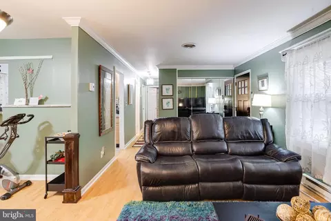 Entry Way - 735 Joppa Farm Rd, Joppa, MD 21085 photo 3 of 4