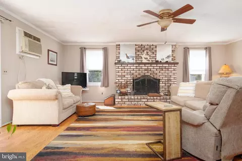 Living - 740 Falconer Rd, Joppa, MD 21085 photo 1 of 3