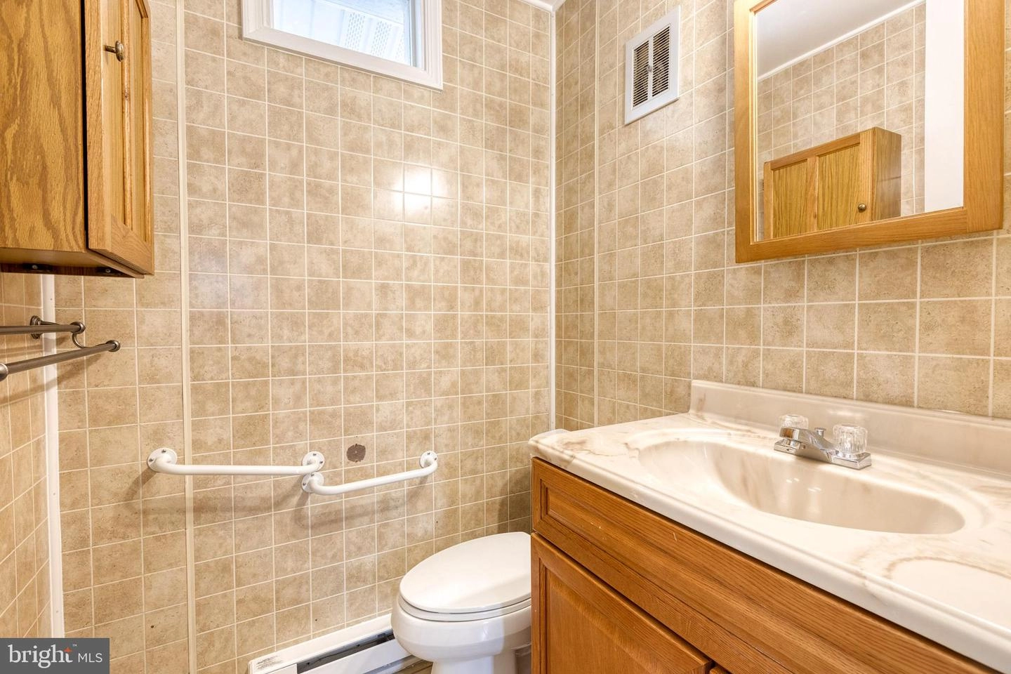 Bath - 816 Bradley Rd, Joppa, MD 21085 photo 1 of 2
