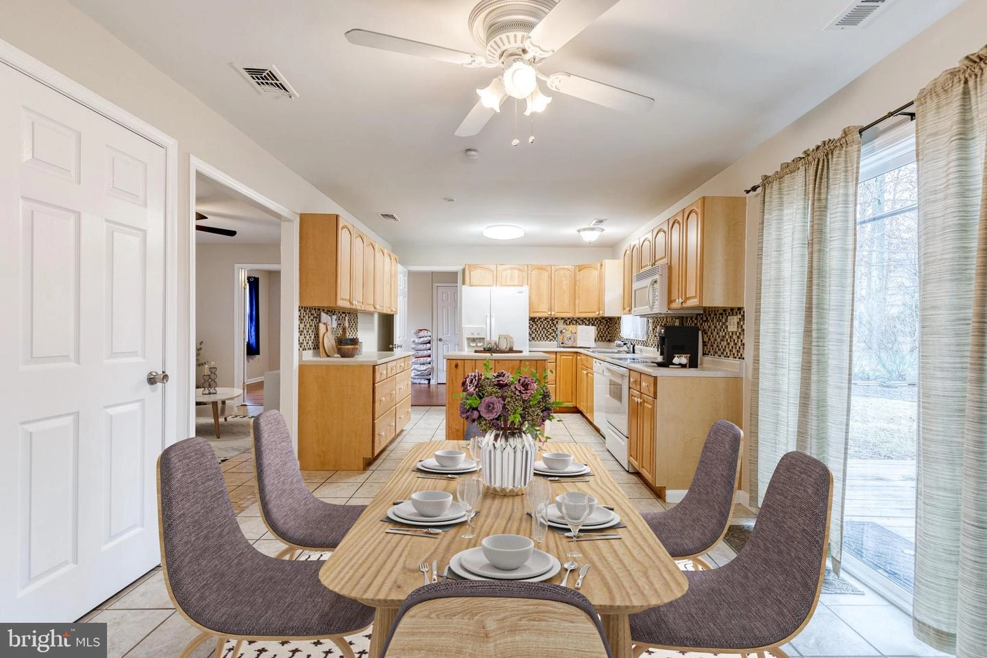 Dining - 816 Bradley Rd, Joppa, MD 21085 photo 3 of 3
