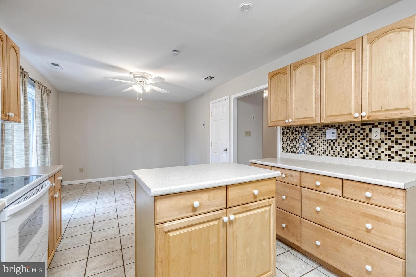 Kitchen - 816 Bradley Rd, Joppa, MD 21085 photo 3 of 4