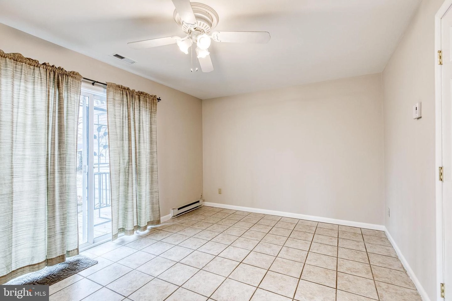 Living - 816 Bradley Rd, Joppa, MD 21085 photo 8 of 8