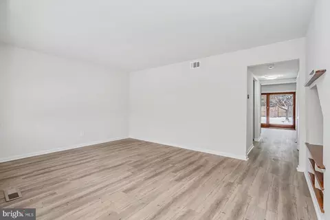 630 Shore Dr, Joppa, MD 21085 photo 5