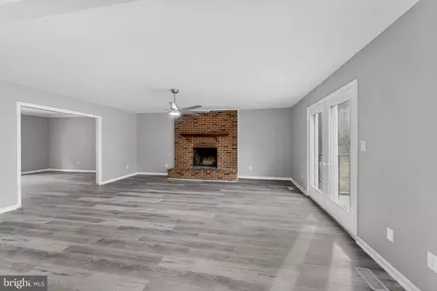 Living - 1234 Bush Rd, Abingdon, MD 21009 photo 4 of 7