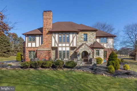 2307 Kings Arms Dr, Fallston, MD 21047