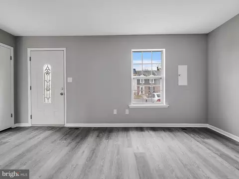 Living - 32 Patricks Ct, Abingdon, MD 21009 photo 4 of 4