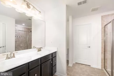 Entry Way - 803 Elk Ct, Joppa, MD 21085 photo 9 of 10