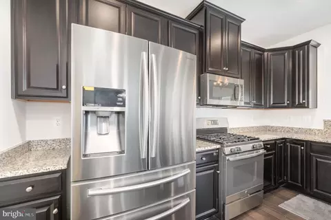 Kitchen - 803 Elk Ct, Joppa, MD 21085 photo 2 of 2