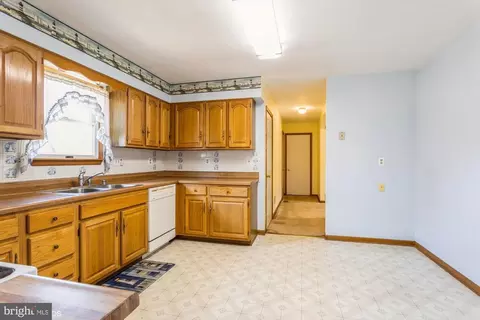 Entry Way - 713 Old Joppa Rd, Joppa, MD 21085 photo 3 of 5