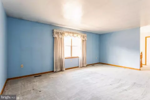 Living - 713 Old Joppa Rd, Joppa, MD 21085 photo 2 of 6