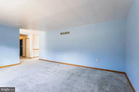 Living - 713 Old Joppa Rd, Joppa, MD 21085 photo 4 of 6