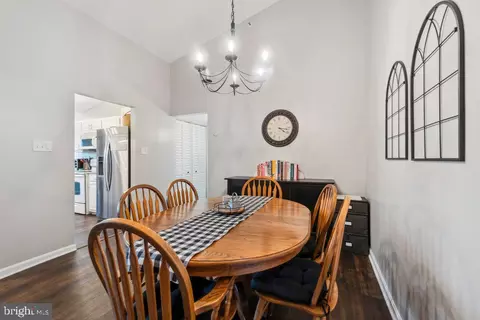 Dining - 203 Crosse Pointe 3a Ct #3A, Abingdon, MD 21009 photo 4 of 5