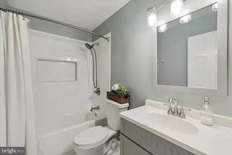 Bath - 203 Crosse Pointe 3a Ct #3A, Abingdon, MD 21009 photo 1 of 2