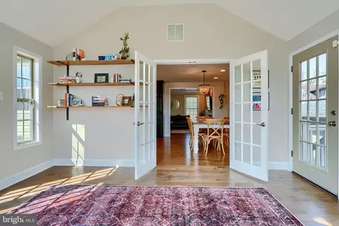 Entry Way - 1401 Cottle Ct, Joppa, MD 21085 photo 4 of 9