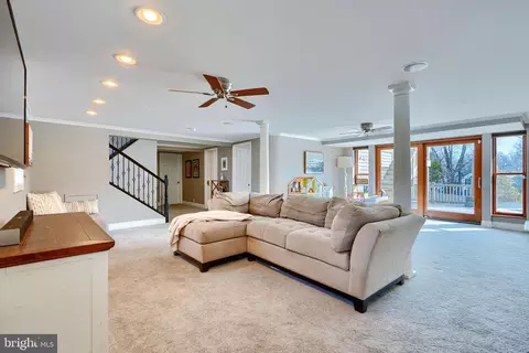 Living - 1401 Cottle Ct, Joppa, MD 21085 photo 3 of 4