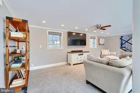 Living - 1401 Cottle Ct, Joppa, MD 21085 photo 2 of 4