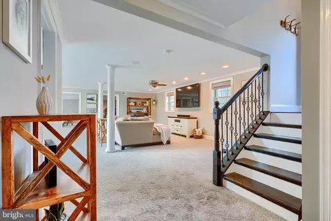 Entry Way - 1401 Cottle Ct, Joppa, MD 21085 photo 8 of 9