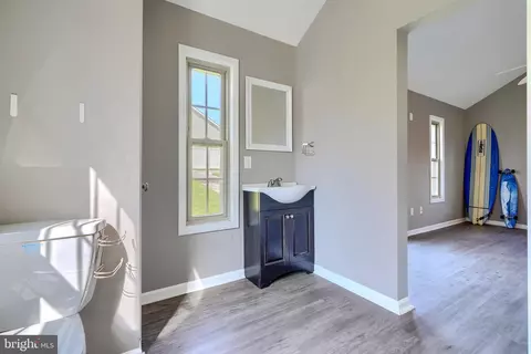 Entry Way - 1401 Cottle Ct, Joppa, MD 21085 photo 9 of 9