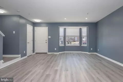 Living - 541 Doefield Ct, Abingdon, MD 21009 photo 4 of 8