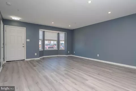 Living - 541 Doefield Ct, Abingdon, MD 21009 photo 3 of 8