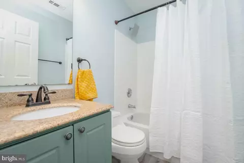 Bath - 541 Doefield Ct, Abingdon, MD 21009 photo 1 of 2
