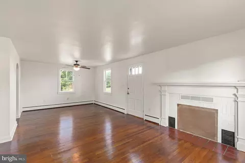 1407 Stockton Rd, Joppa, MD 21085 photo 6