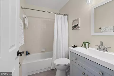 Bath - 641 Haven Pl, Edgewood, MD 21040 photo 1 of 1