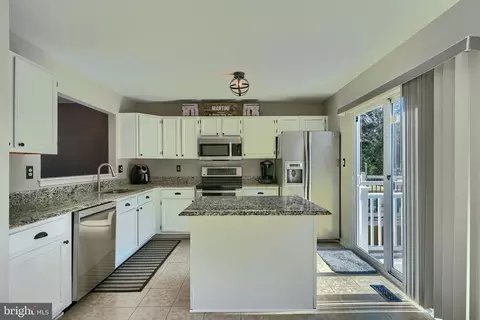 Kitchen - 315 Sunray Ct, Abingdon, MD 21009 photo 1 of 6