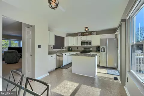 Kitchen - 315 Sunray Ct, Abingdon, MD 21009 photo 6 of 6