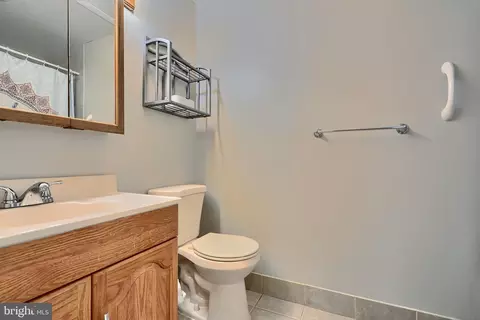 Bath - 315 Sunray Ct, Abingdon, MD 21009 photo 5 of 7