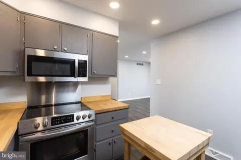 Entry Way - 416 Latimer Rd, Joppa, MD 21085 photo 2 of 2
