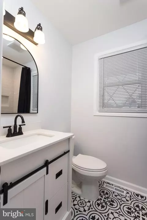 Bath - 416 Latimer Rd, Joppa, MD 21085 photo 2 of 5
