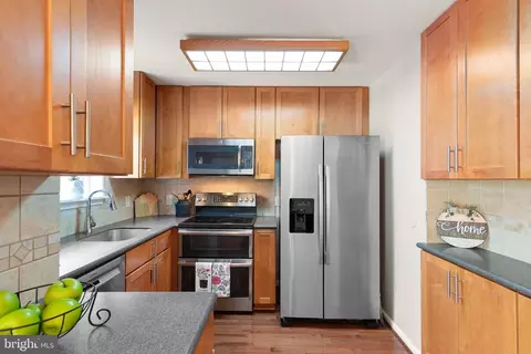 Kitchen - 520 Nanticoke Ct, Abingdon, MD 21009 photo 2 of 2
