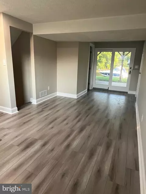 Living - 107 Shell Cove Ct, Joppa, MD 21085 photo 8 of 11