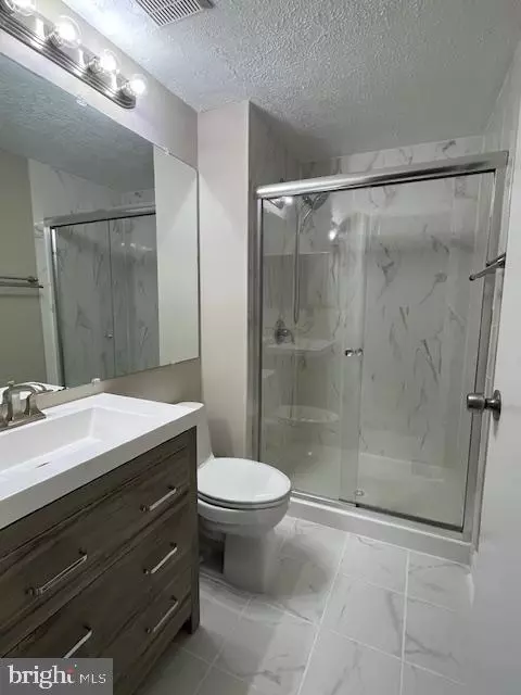 Bath - 107 Shell Cove Ct, Joppa, MD 21085 photo 2 of 2