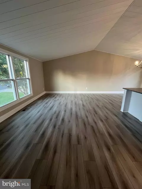 Living - 107 Shell Cove Ct, Joppa, MD 21085 photo 4 of 11