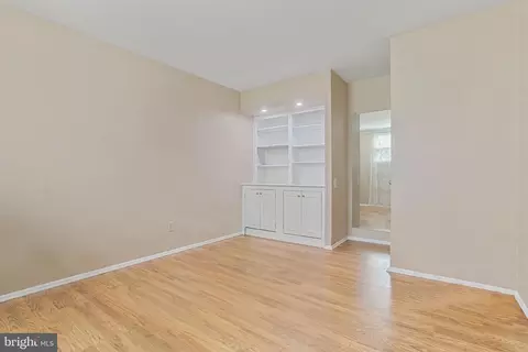 Living - 408 Dunfield Ct, Joppa, MD 21085 photo 4 of 4