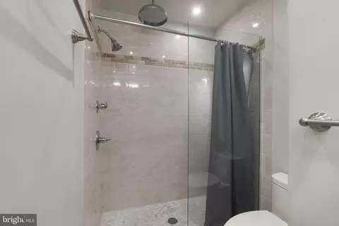 Bath - 408 Dunfield Ct, Joppa, MD 21085 photo 4 of 4