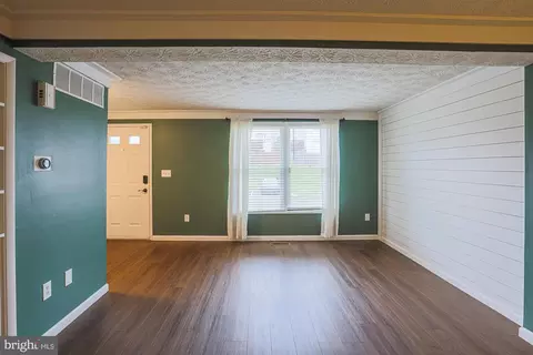 Living - 2845 Longfellow Ct, Abingdon, MD 21009 photo 2 of 5