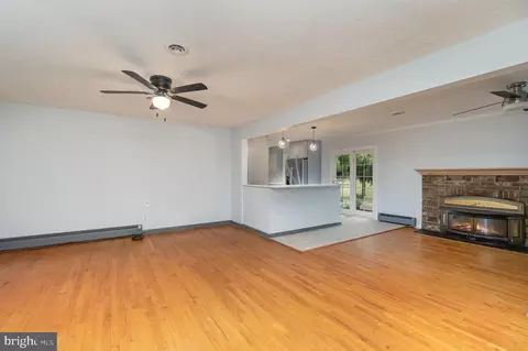 Living - 603 Wilgis Rd, Fallston, MD 21047 photo 6 of 6