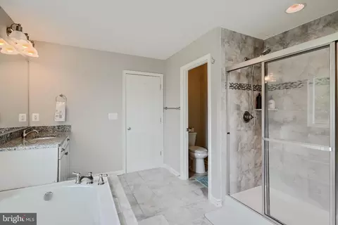 Bath - 987 Saddle View Way, Forest Hill, MD 21050 photo 4 of 10