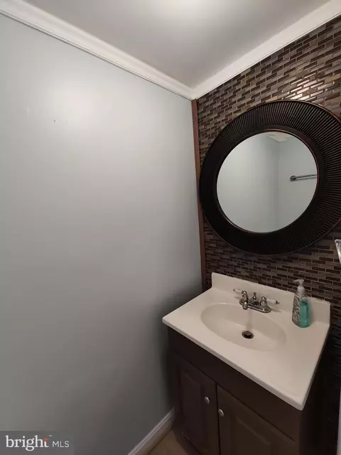 Bath - 658 Shore Dr, Joppa, MD 21085 photo 1 of 4