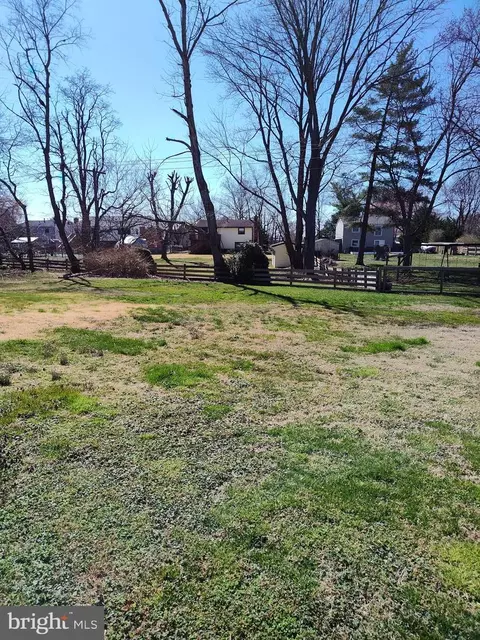 Exterior - 658 Shore Dr, Joppa, MD 21085 photo 5 of 6
