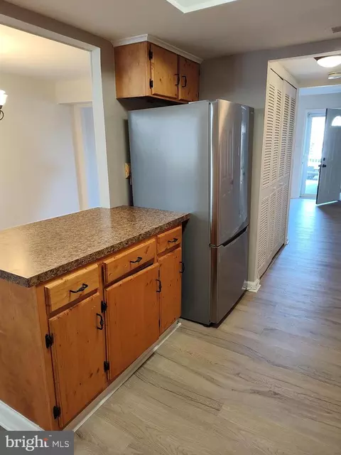 Kitchen - 658 Shore Dr, Joppa, MD 21085 photo 5 of 5